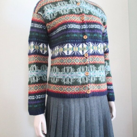 Wool Cardigan Sweater 1990s Hong Kong Wood Buttons like new Nordic Scandi Style - Picture 2 of 6